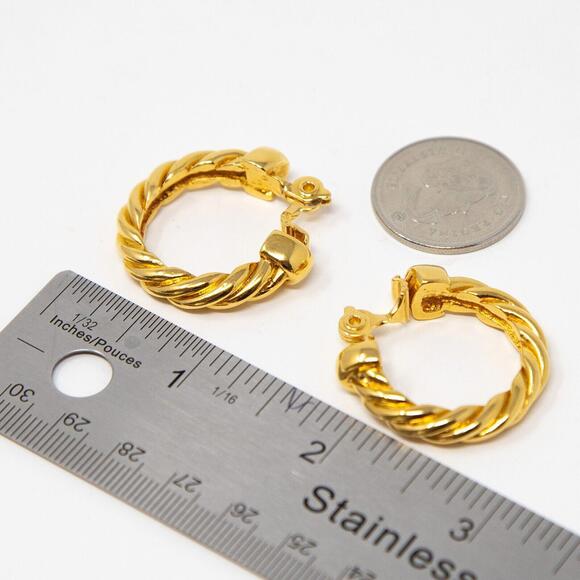 Vintage Monet Hoop Earrings Clip On Gold Tone Dangle Rope Twist Texture Braid 1" - Picture 7 of 7